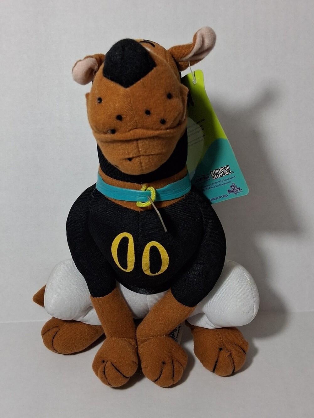 Cartoon Network Scooby-Doo Dog Plush Toy in Brown, Black, White, Blue and Yellow